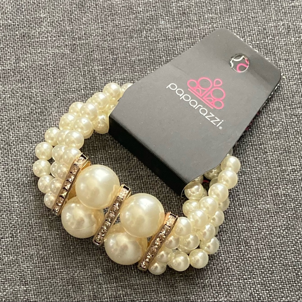 Pearl bracelet